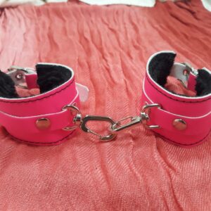 esposas de ecocuero fucsia